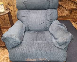 Qty 2 blue recliners