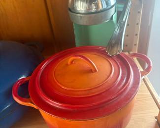 Le Creuset Signature Round Dutch Oven, Flame Color