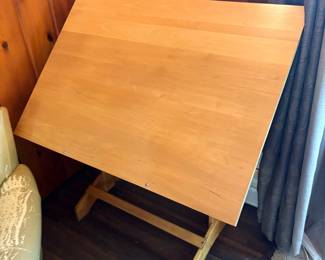 Adjustable Drafting Table