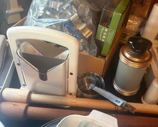 Assorted Kitchenware Lot with Festive Fall Pie Crust Cutters and Bagel Slicer