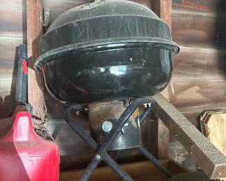 Weber Kettle Charcoal Grill
