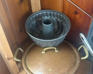 Vintage Copper Pot with Lid and Aluminum Bundt Pan