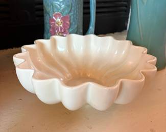 Red Wing Pottery White Fluted Lotus Bowl