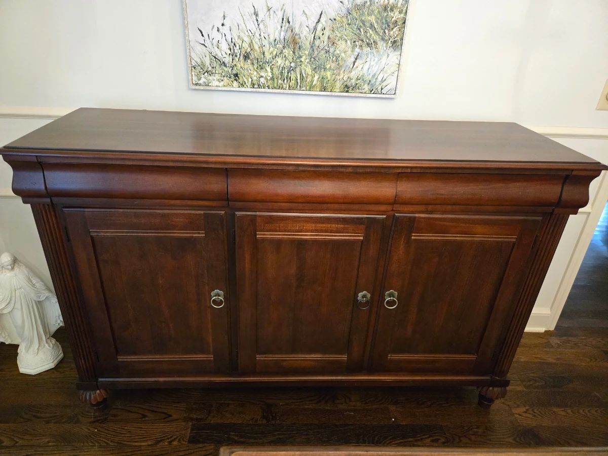 Ethan Allen British Classic sideboard in a dark wood finish. Comes in 2 pieces.