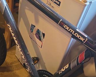 Diamondback Outlook Mountain Bike second image