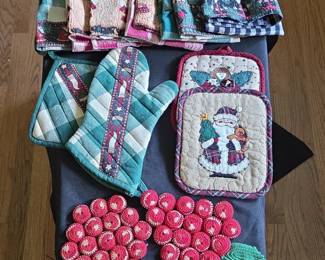 Christmas Kitchen Linens Set