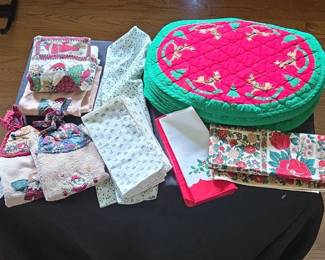 Christmas Linens Lot