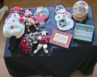 Christmas Plush and Decor Lot