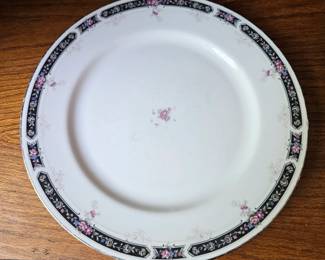 Noritake Tranquil Glen Dinnerware piece set second image