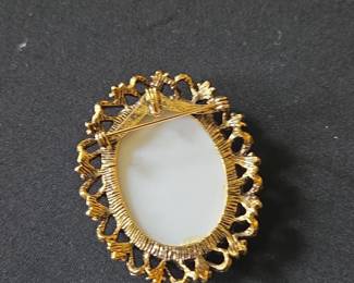Oval Portrait Brooch second image