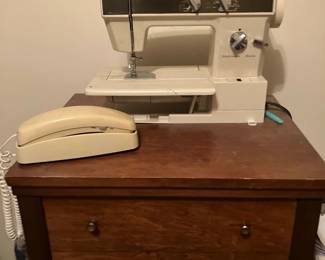 Portable sewing machine