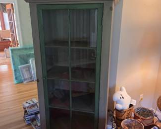 Curio Cabinet/Shelf - Msg if interested