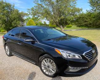 2015 Hyundai Sonata Limited 1 Owner&nbsp; Panoramic Sunroof Leather seats Heated and cooled front seats Heated back seats&nbsp; Power seats Driver / Front Passenger Heated steering Wheel Dual-zone automatic climate control Adaptive Cruise Control Hands Free Smart Trunk Proximity key entry Push Button Start Auto dimming Forward Collision Warning&nbsp; Backup camera Power windows&nbsp; 7 AirBags Vehicle Stability Management Blind spot monitoring with Rear Cross-Traffic Alert and Lane Change Assist 8 inch Touch Screen Navigation 7 speaker Dimension premium audio system/ CD player&nbsp; Bluetooth Eco/Sports mode Retractable Manual Rear Side Window Sunshades&nbsp; Weather Tech Floor Mats LED Tail lights Serviced every 5,000 miles with synthetic oil Good Tires 24/city 35 hwy MPG $11,500.00