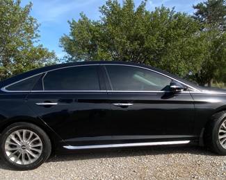 2015 Hyundai Sonata Limited 1 Owner&nbsp; Panoramic Sunroof Leather seats Heated and cooled front seats Heated back seats&nbsp; Power seats Driver / Front Passenger Heated steering Wheel Dual-zone automatic climate control Adaptive Cruise Control Hands Free Smart Trunk Proximity key entry Push Button Start Auto dimming Forward Collision Warning&nbsp; Backup camera Power windows&nbsp; 7 AirBags Vehicle Stability Management Blind spot monitoring with Rear Cross-Traffic Alert and Lane Change Assist 8 inch Touch Screen Navigation 7 speaker Dimension premium audio system/ CD player&nbsp; Bluetooth Eco/Sports mode Retractable Manual Rear Side Window Sunshades&nbsp; Weather Tech Floor Mats LED Tail lights Serviced every 5,000 miles with synthetic oil Good Tires 24/city 35 hwy MPG $11,500.00