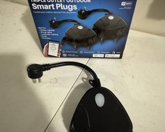 FEIT ELECTRIC Triple Outlet Outdoor Smart Plugs (2-Pack)