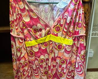 Forum Novelties "Groovy" Print Tunic Top