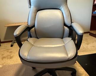Sharper Image S-120 Massage and Heat Office Chair, Gray
