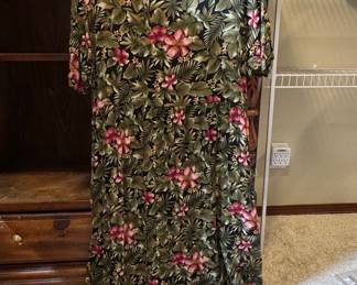 Vintage Hawaiian Floral Maxi Dress