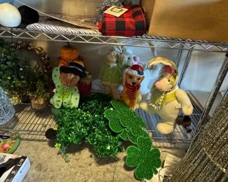 St. Patrick's Day Decorative Figurines and Garland