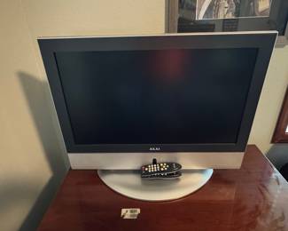 AKAI 32" LCD Television