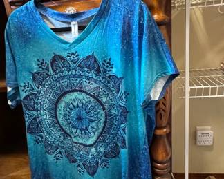 Women's Mandala Print V-Neck T-Shirt
