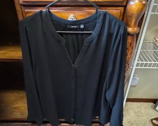APT 9 Black V-Neck Blouse