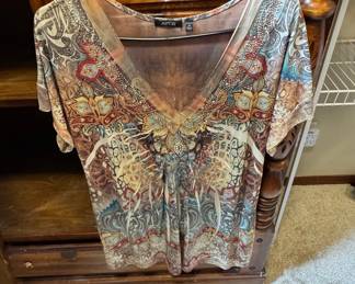 APT.9 Women's Embellished V-Neck Tunic Top