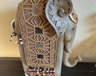 Decorative Elephant Figurine with Geometric Pattern and Mirrored Accents