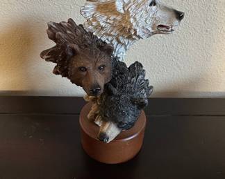 Mill Creek Studios Wolf Pack Sculpture