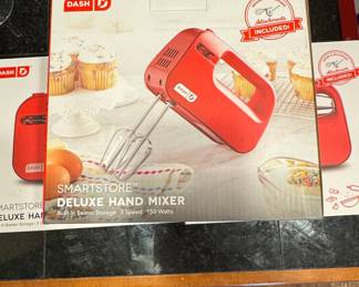 Dash Smartstore Deluxe Hand Mixer