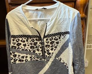 CHICME Women's Leopard Print Quarter Zip Sweatshirt