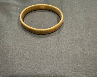 Vintage Gold-Tone Ribbed Bangle Bracelet with Cartouche