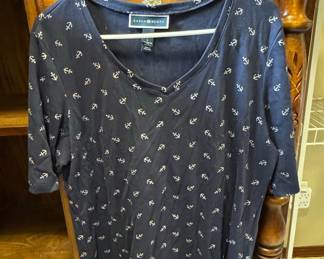 Karen Scott Women's Navy Anchor Print V-Neck T-Shirt