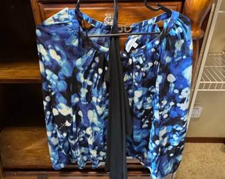 Jennifer Lopez Women's Blue Abstract Print Blouse