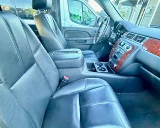 2013 Chevrolet Avalanche LTZ Black Diamond