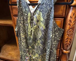 Women's Floral Print Zipper Top