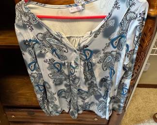 HALIFE Women's Paisley Print Henley Top