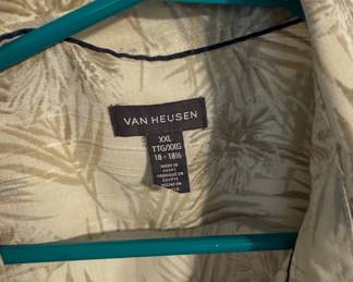 Van Heusen Men's Short Sleeve Button-Up Shirt