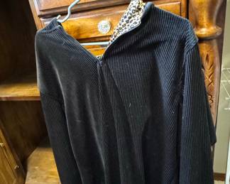 Women's Corduroy Quarter-Zip Pullover with Leopard Print Collar
