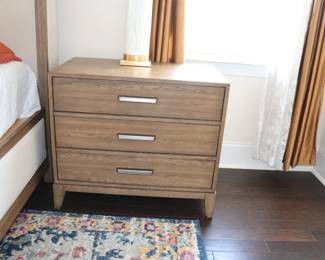 Ashley Huntlee 5-piece King Upholstered Bedroom Set