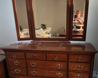 Wood Dresser with Tri-fold Mirror