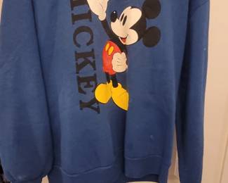 Vintage 1980s blue Arizona crewneck sweatshirt features a large graphic of Mickey Mouse. Large