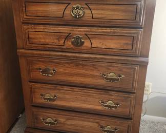Vintage Bassett Oak 5 Drawer Chest
