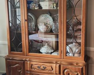 Thomasville Cherry Wood China Cabinet