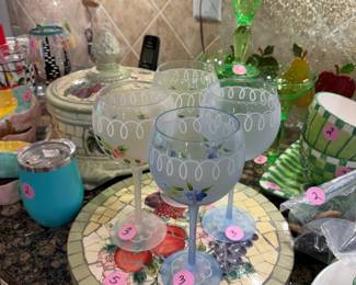 Vintage and modern decor, housewares, linens and pottery