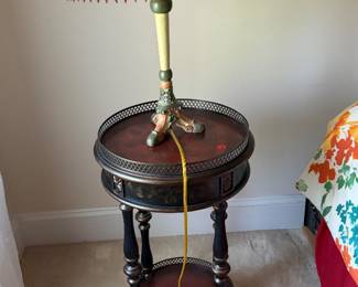 Vintage and modern decor, housewares, linens and pottery