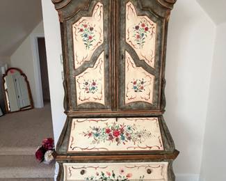 Secretary desk 