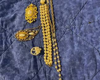 Faux Pearl Mix