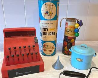 Precious Vintage Toys Sunny Suzy Electric Iron, Amasco Doll Bottles, Working Toy Register And More