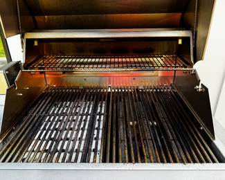 Lynx natural gas grill